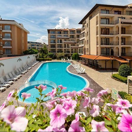 Aparthotel Rose Village Sunny Beach Esterno foto