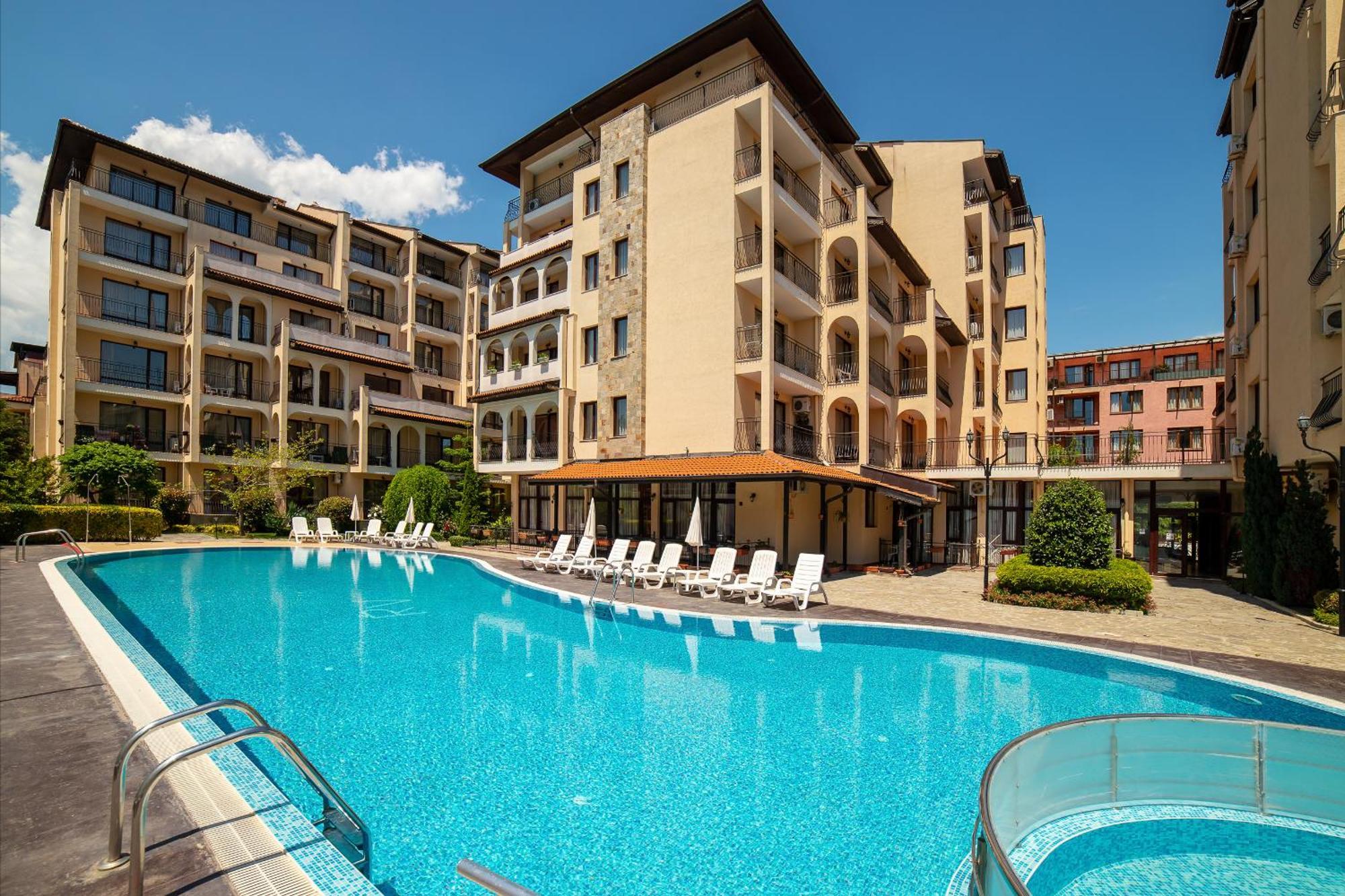 Aparthotel Rose Village Sunny Beach Esterno foto