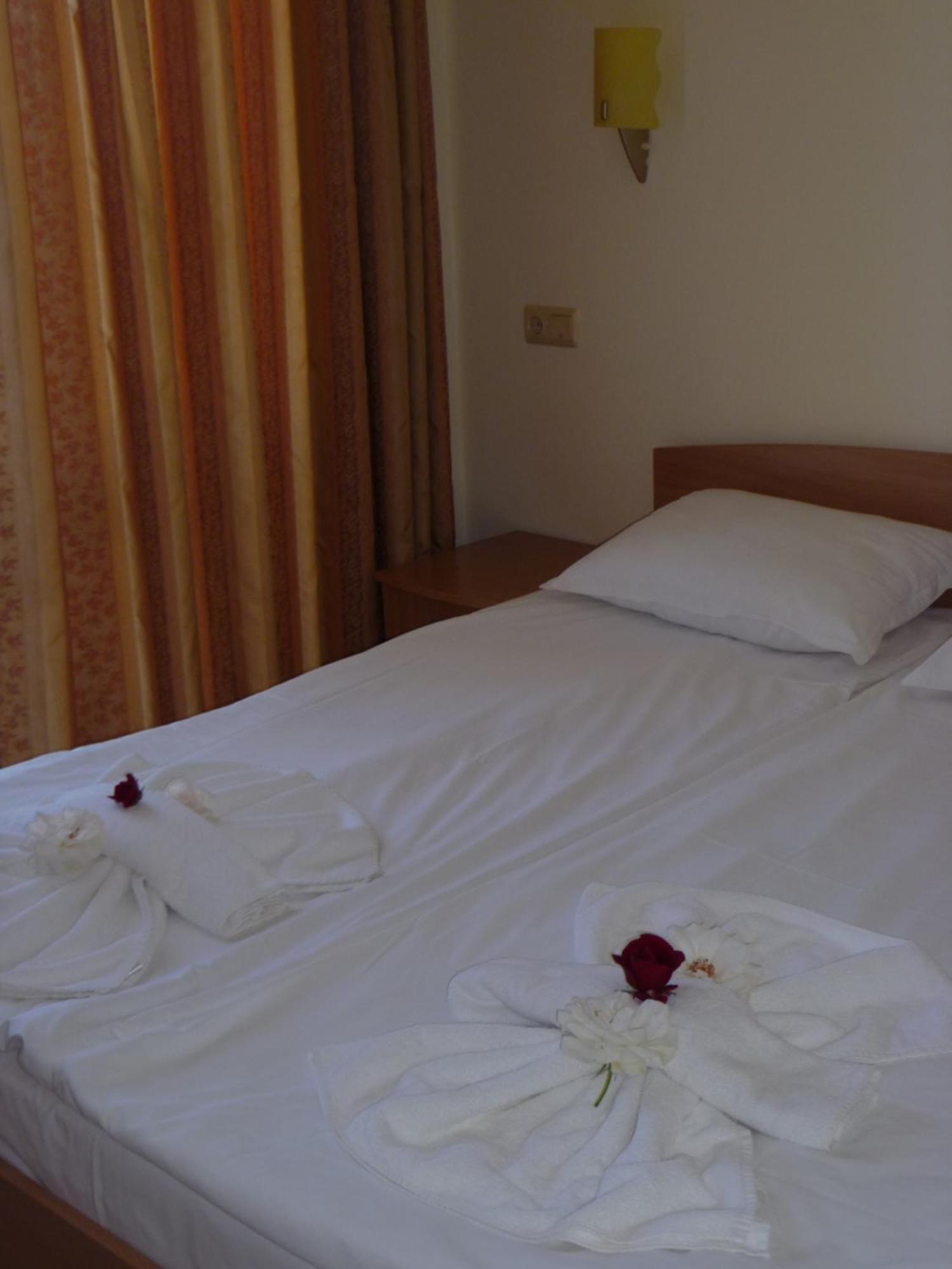 Aparthotel Rose Village Sunny Beach Esterno foto