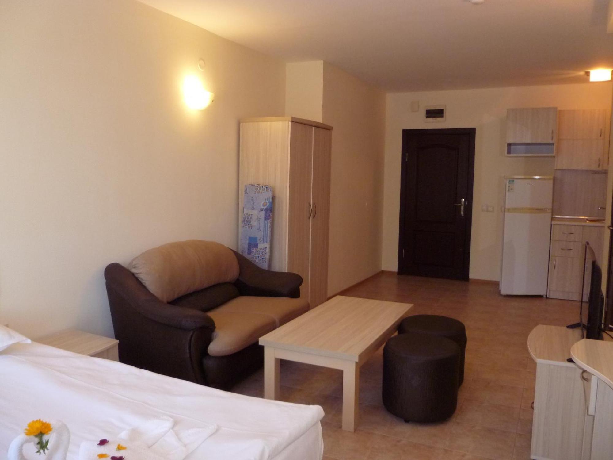 Aparthotel Rose Village Sunny Beach Esterno foto