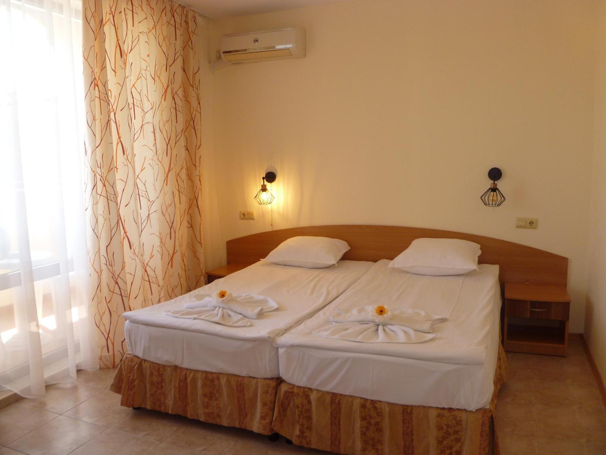 Aparthotel Rose Village Sunny Beach Esterno foto