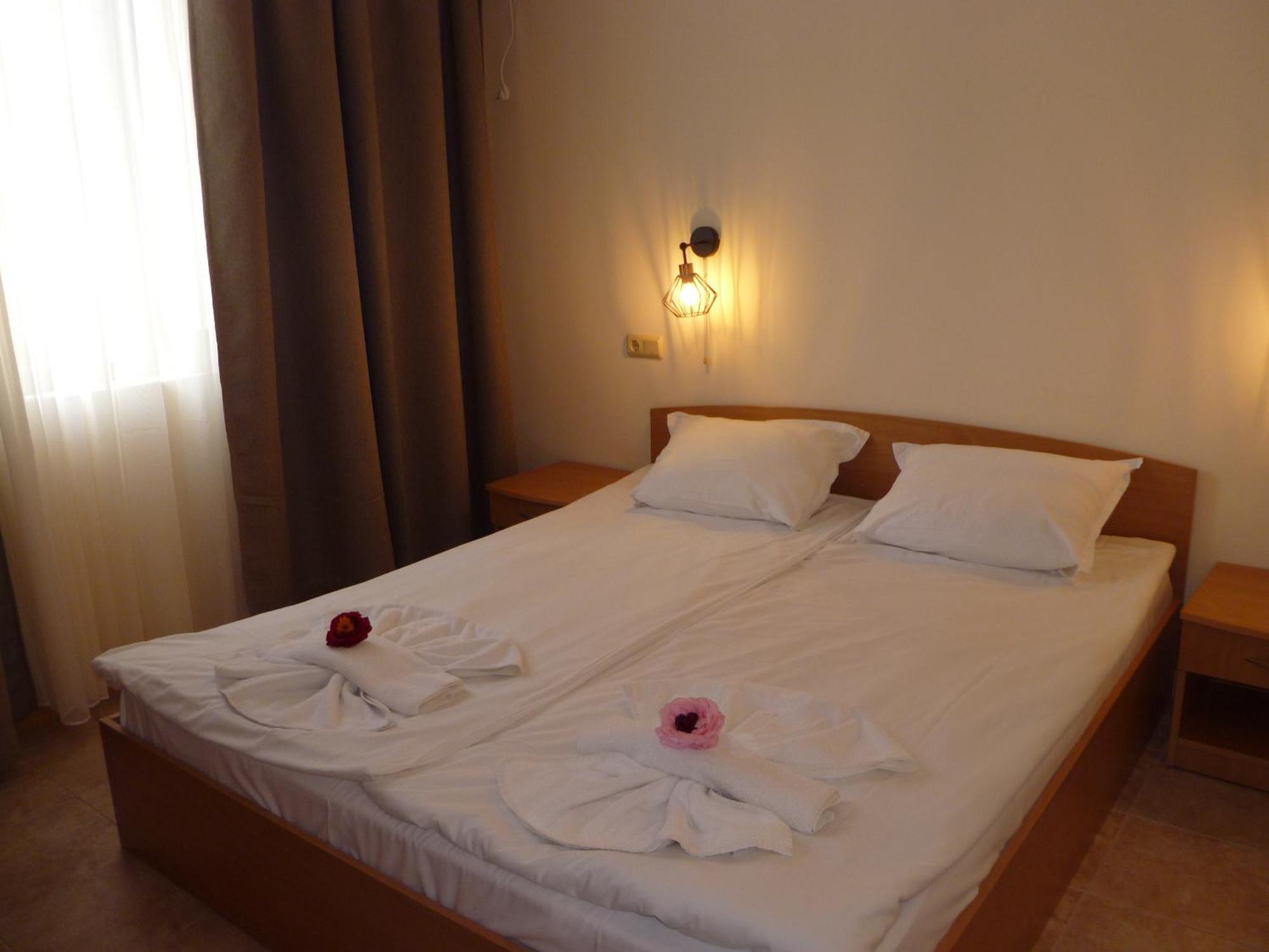 Aparthotel Rose Village Sunny Beach Esterno foto