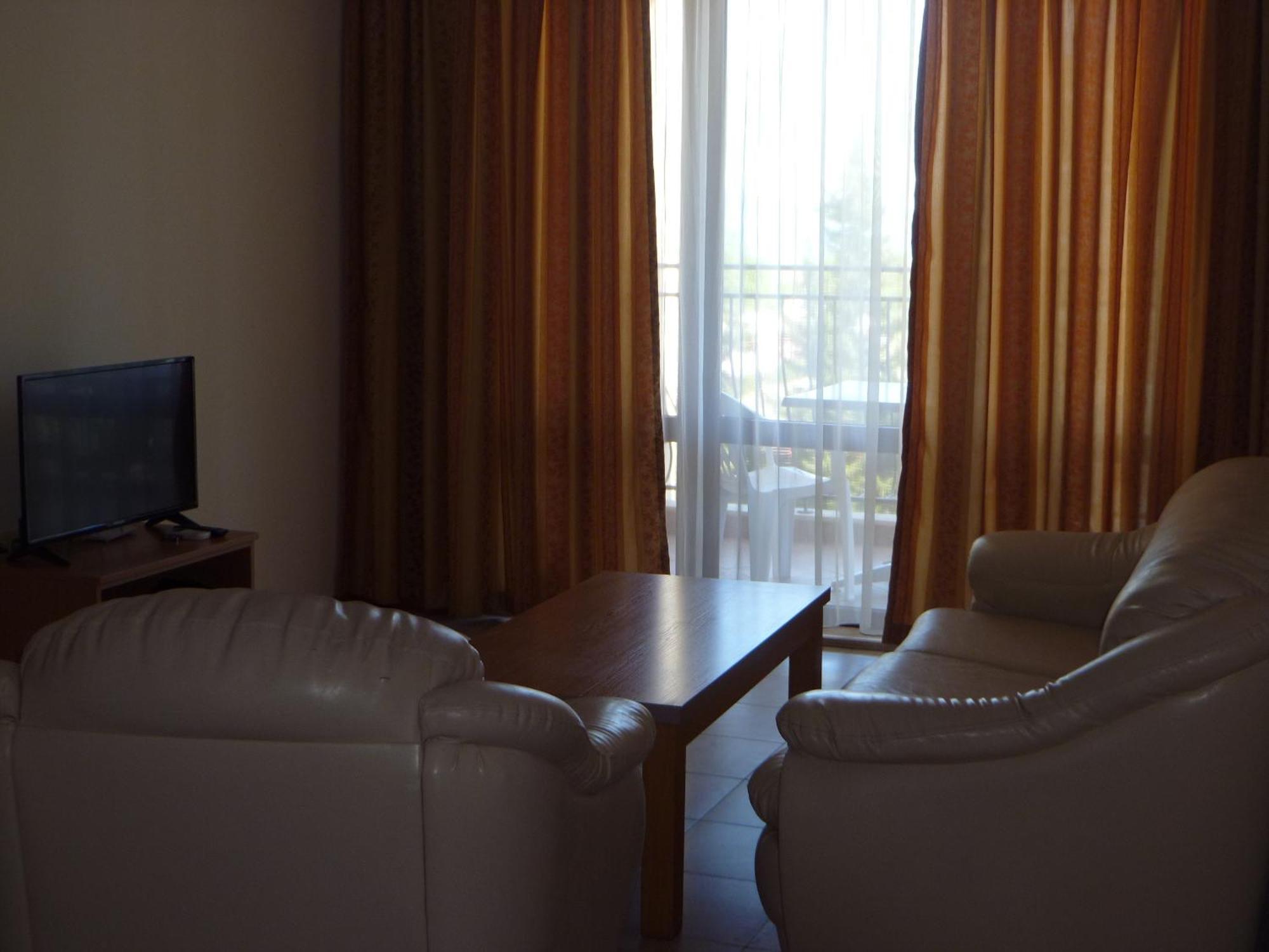 Aparthotel Rose Village Sunny Beach Esterno foto
