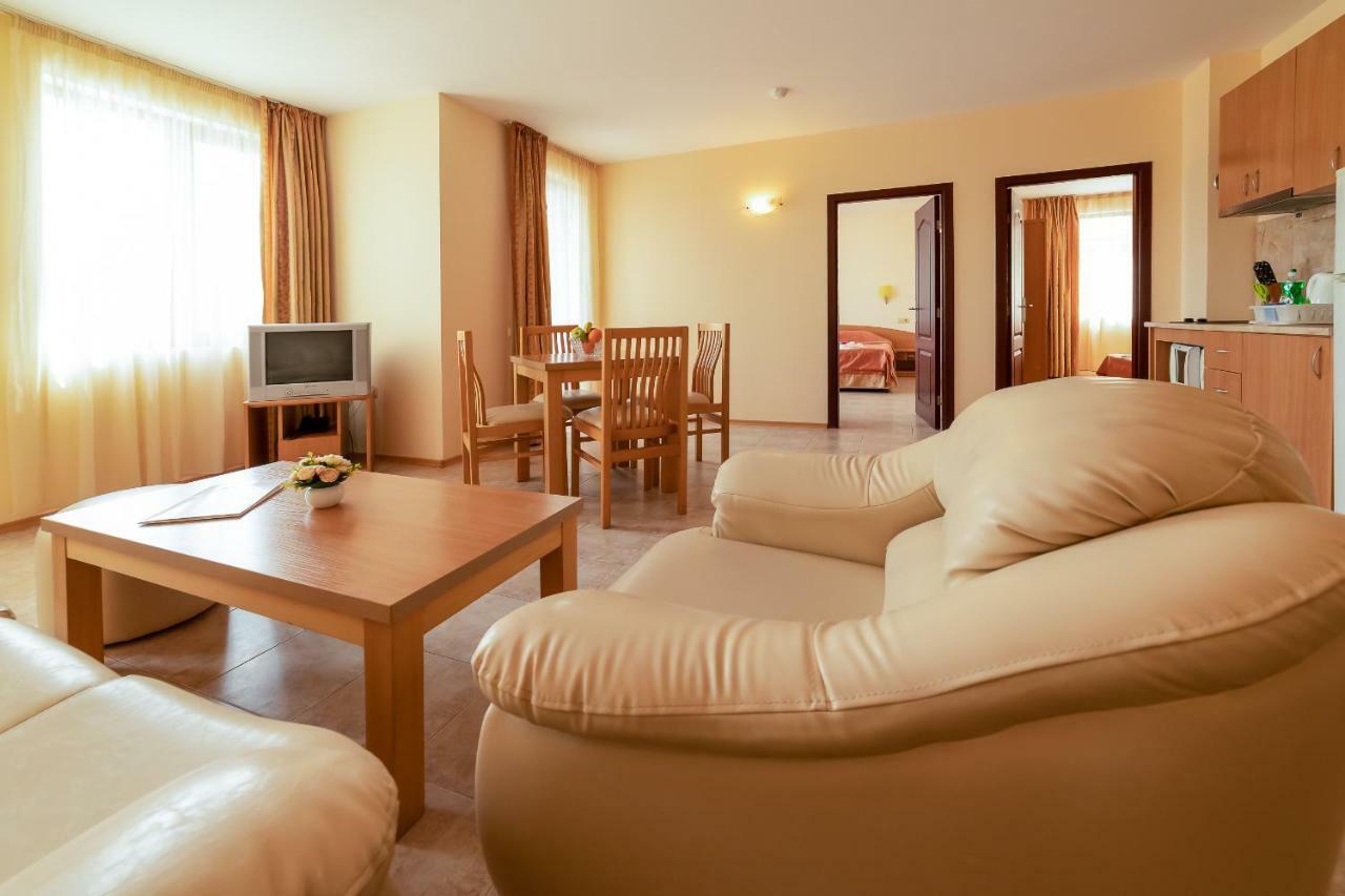Aparthotel Rose Village Sunny Beach Esterno foto