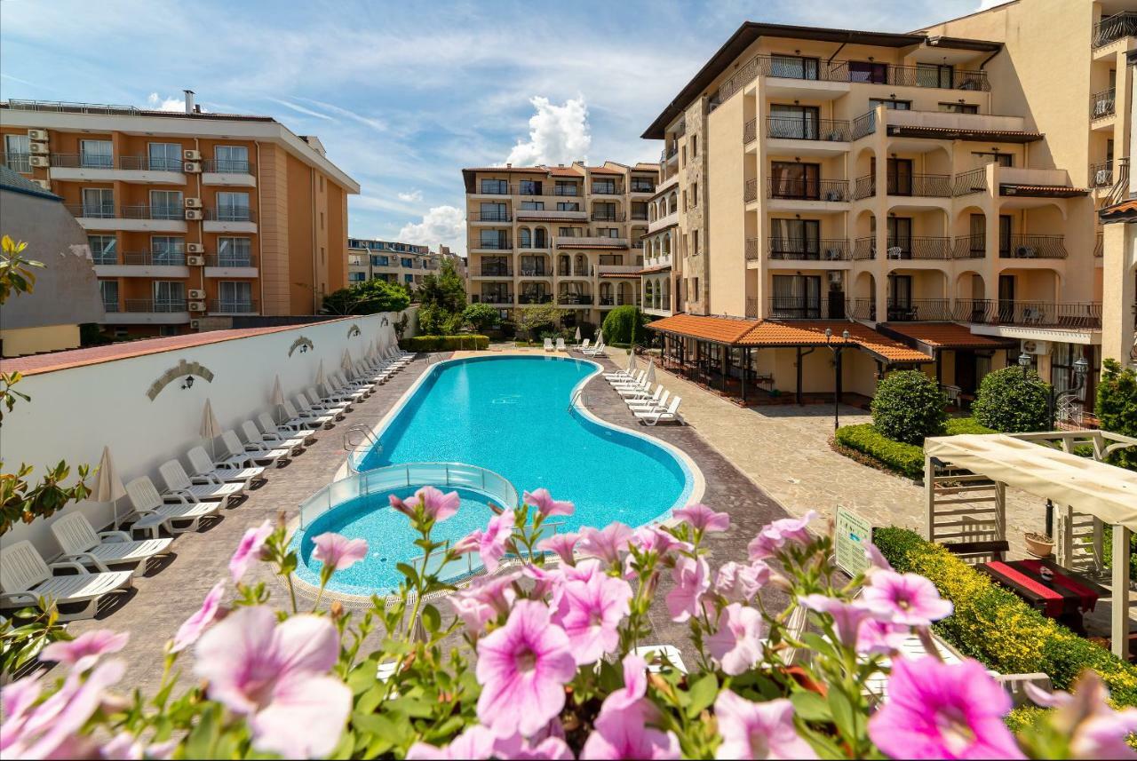 Aparthotel Rose Village Sunny Beach Esterno foto